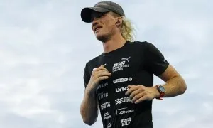 Chạy 1600 km trong 12 ngày để quyên 2,6 triệu USD từ thiện