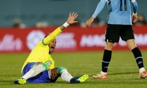 Neymar trở lại sau một năm dưỡng thương